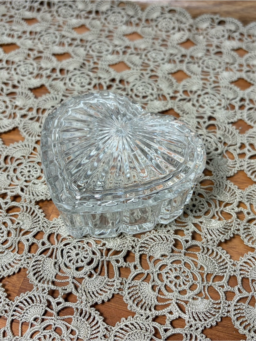 Vintage 80s/90s Clear Glass Crystal Heart Lidded Trinket Box